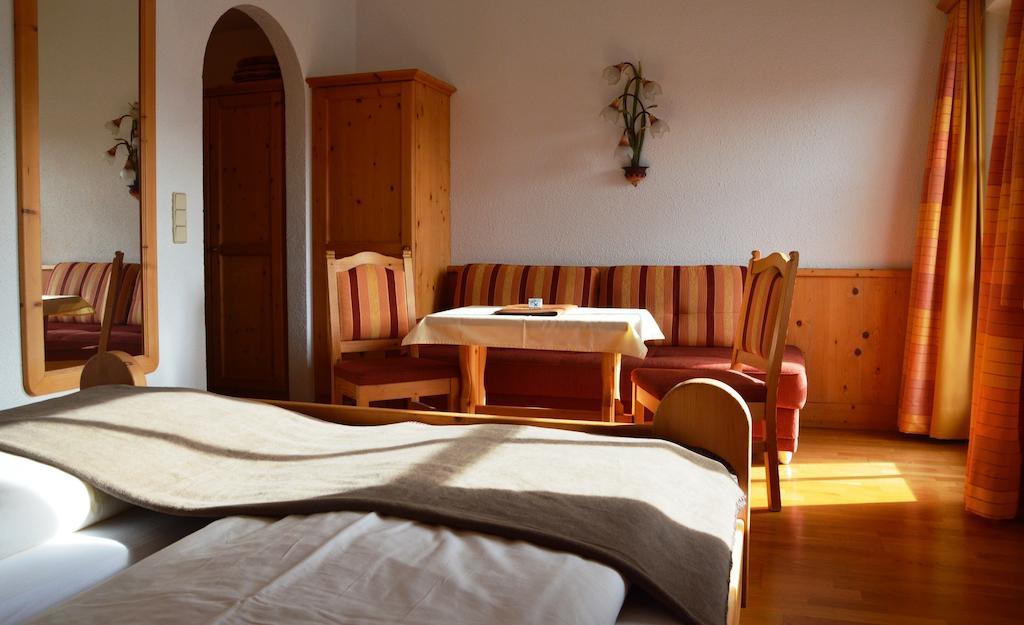 Hotel Garni Apart Elfriede Фис Номер фото