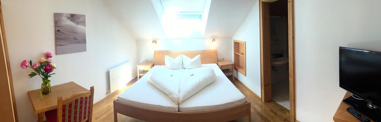 Hotel Garni Apart Elfriede Фис Экстерьер фото