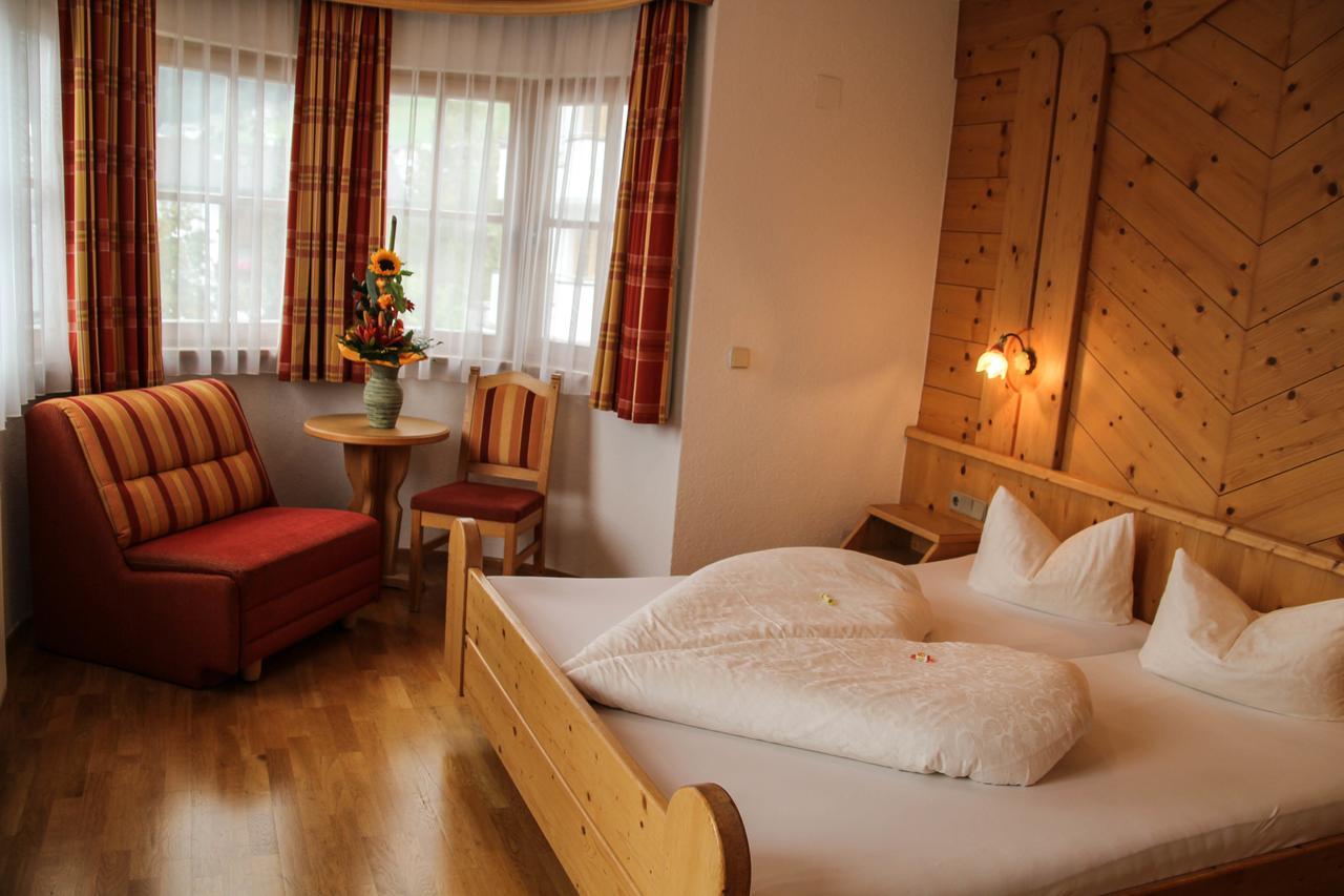 Hotel Garni Apart Elfriede Фис Экстерьер фото