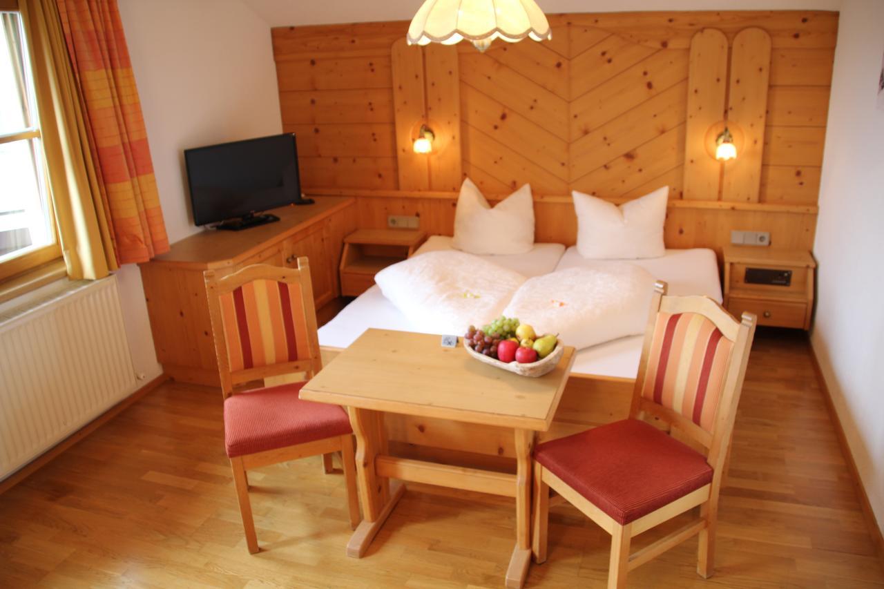 Hotel Garni Apart Elfriede Фис Экстерьер фото